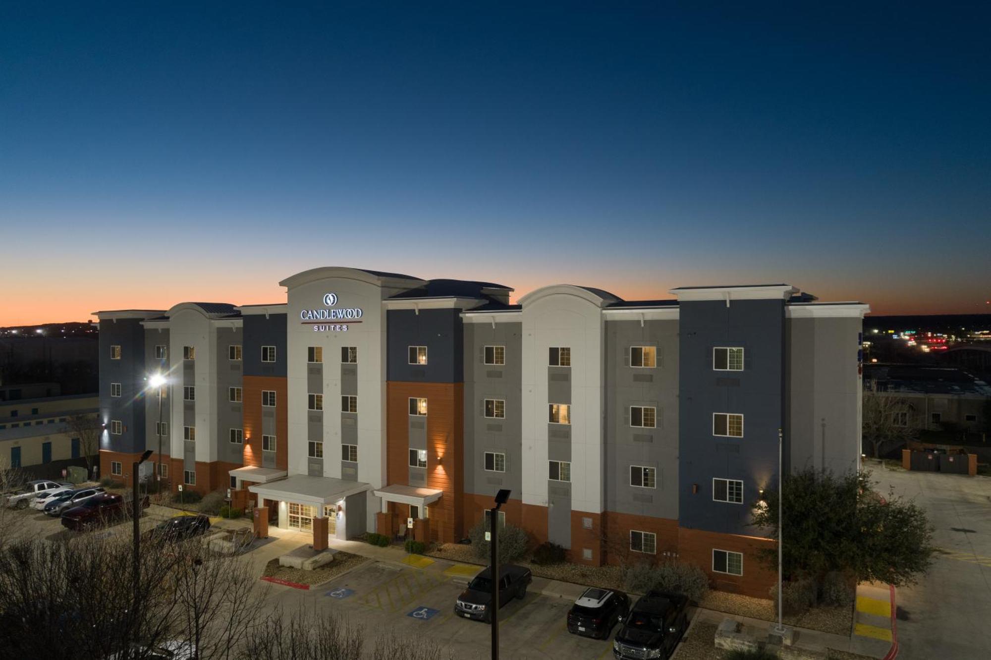 Candlewood Suites San Marcos By Ihg Ngoại thất bức ảnh